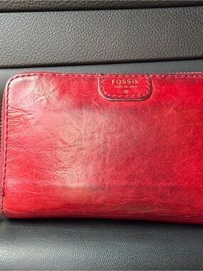 Fossil Red Leather Zip Wallet with Gold Logo Tab